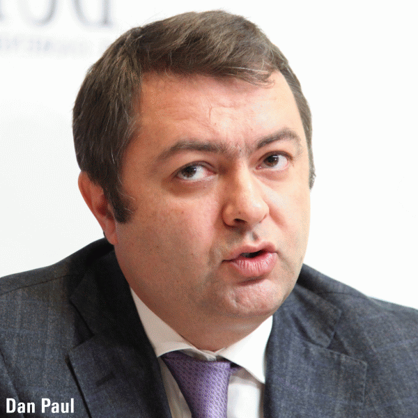 Dan Paul, Asociaţia Brokerilor: "Investitorii trebuie să îşi recupereze banii, şi repede" Dan Paul, Asociaţia Brokerilor: "Investitorii trebuie să îşi recupereze banii, şi repede"